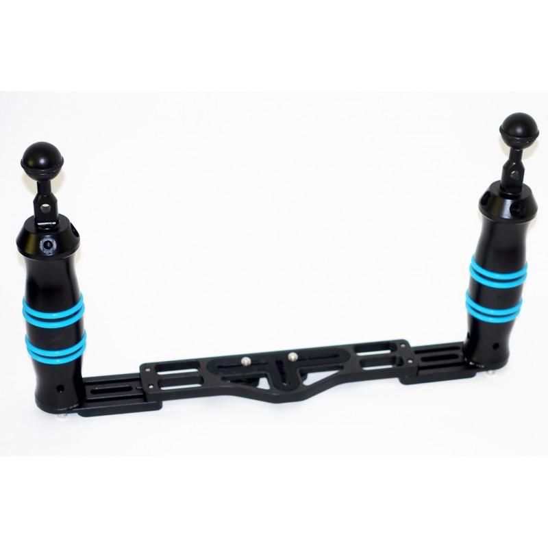 Staffa regolabile con impugnatura doppia